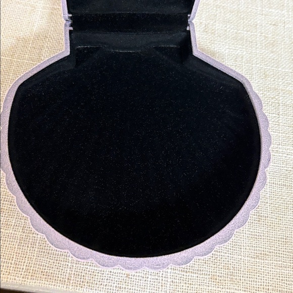 DOIY Velvet Shell Jewelry Box - Purple - Picture 5 of 6